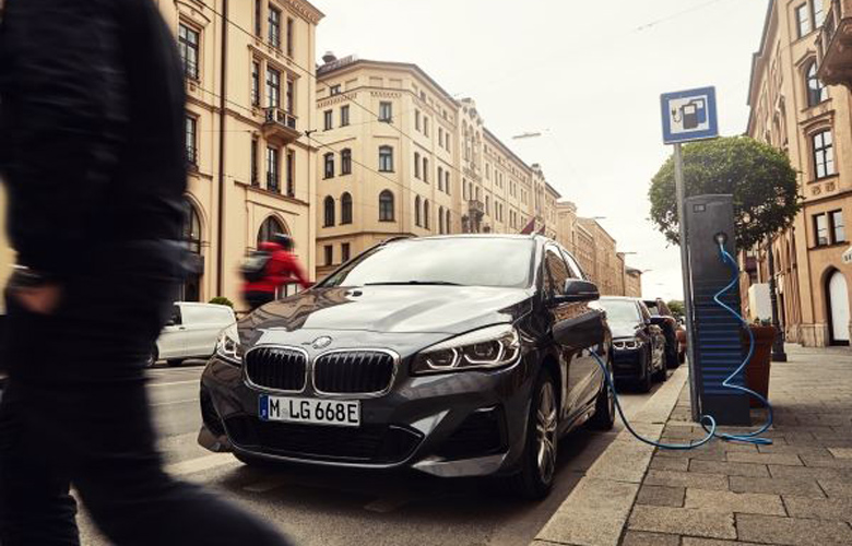 Νέα BMW 225xe Active Tourer με ηλεκτρική αυτονομία 57 χλμ.