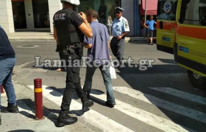 Αυτοκίνητο παρέσυρε γυναίκα στο κέντρο της Λαμίας