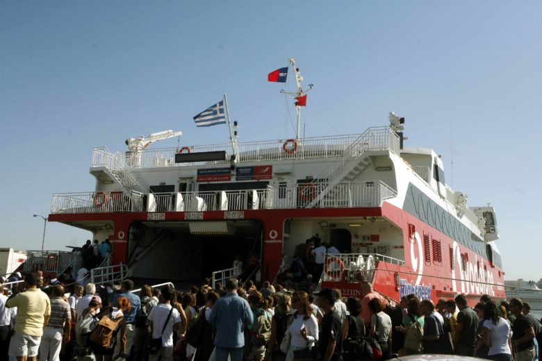 Οι Αθηναίοι εγκαταλείπουν την πρωτεύουσα για διακοπές