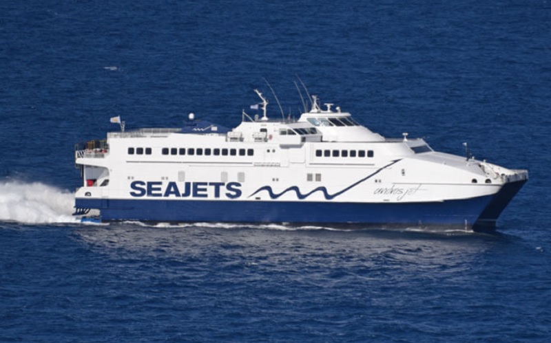 Στη Σαμοθράκη το «Andros Jet» για τη μεταφορά εγκλωβισμένων στο νησί τουριστών