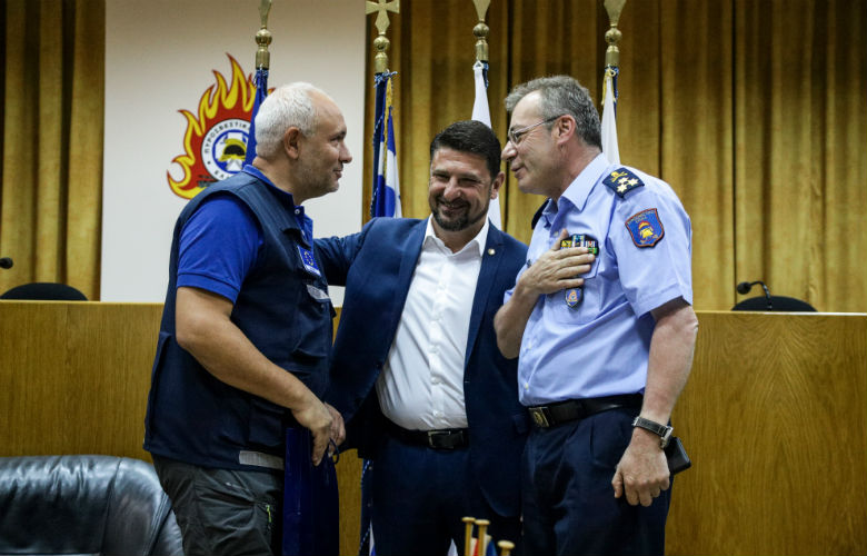Βράβευση των Ιταλών και Ισπανών πιλότων που συνέδραμαν στην κατάσβεση της πυρκαγιάς στην Εύβοια