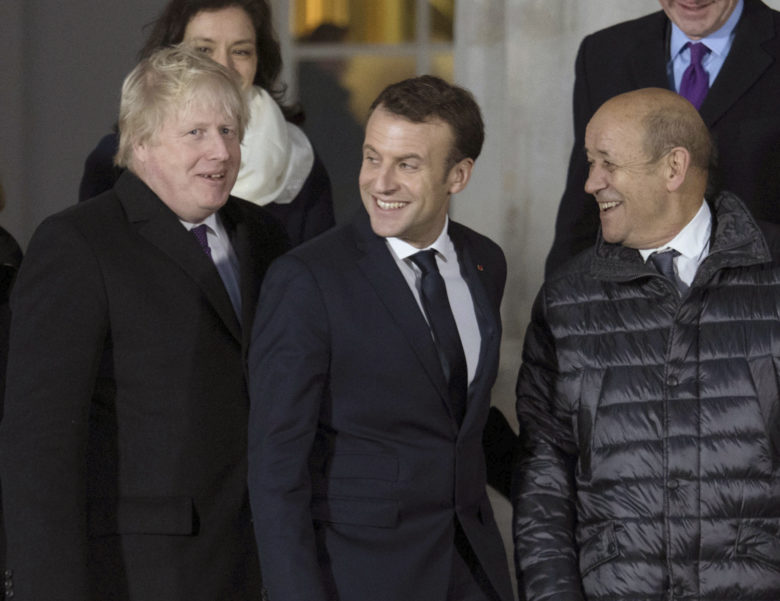 Brexit: Συνάντηση Μακρόν – Τζόνσον στο Παρίσι