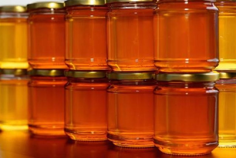 Έμεινε υπό κράτηση 82 ημέρες για.. τρία βάζα μέλι