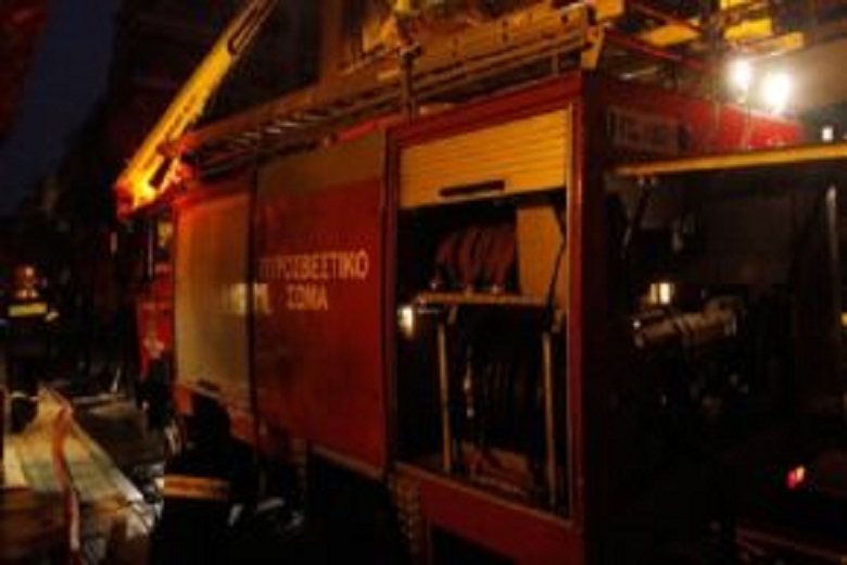 Συναγερμός στο Μοσχάτο: Ξέσπασε φωτιά σε διαμέρισμα