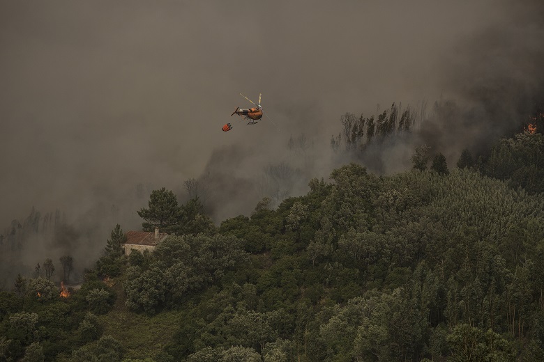 Πιλότος σκοτώθηκε την ώρα της κατάσβεσης στην Πορτογαλία