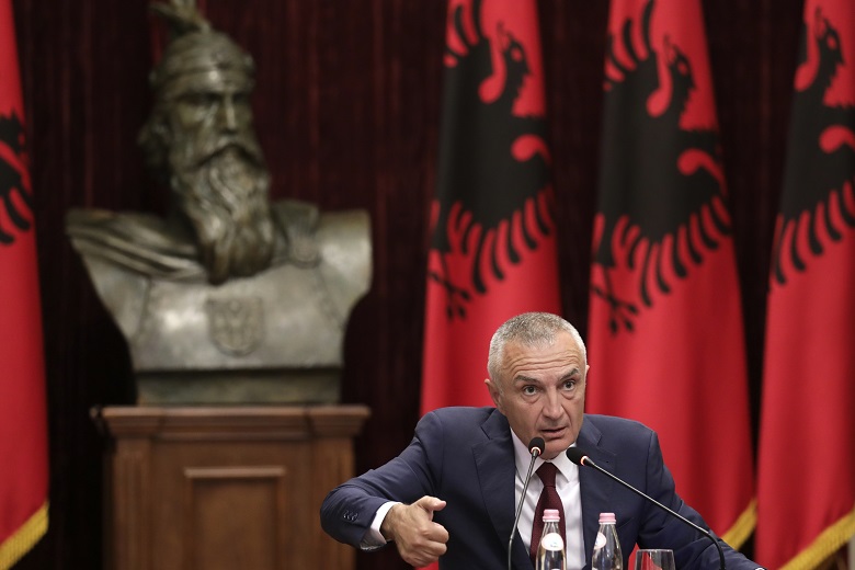Την καθαίρεση του προέδρου Μέτα δρομολογεί ο Έντι Ράμα