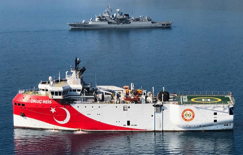 Το ORUCREIS βγήκε από το λιμάνι του και πλέει νοτιοανατολικά του Καστελόριζου, ελληνική άσκηση γύρω από το νησί