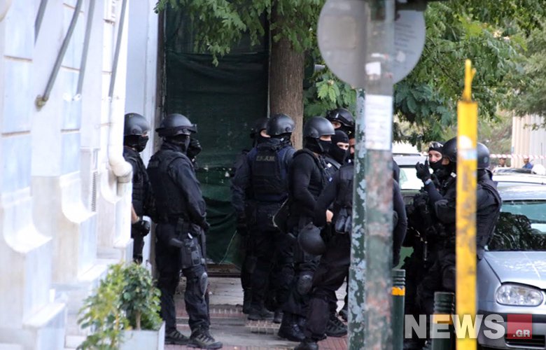 Εκκένωση κτιρίων στην Αχαρνών: Αλλοδαπός είχε ένταλμα σύλληψης σε βάρος του για βιασμό