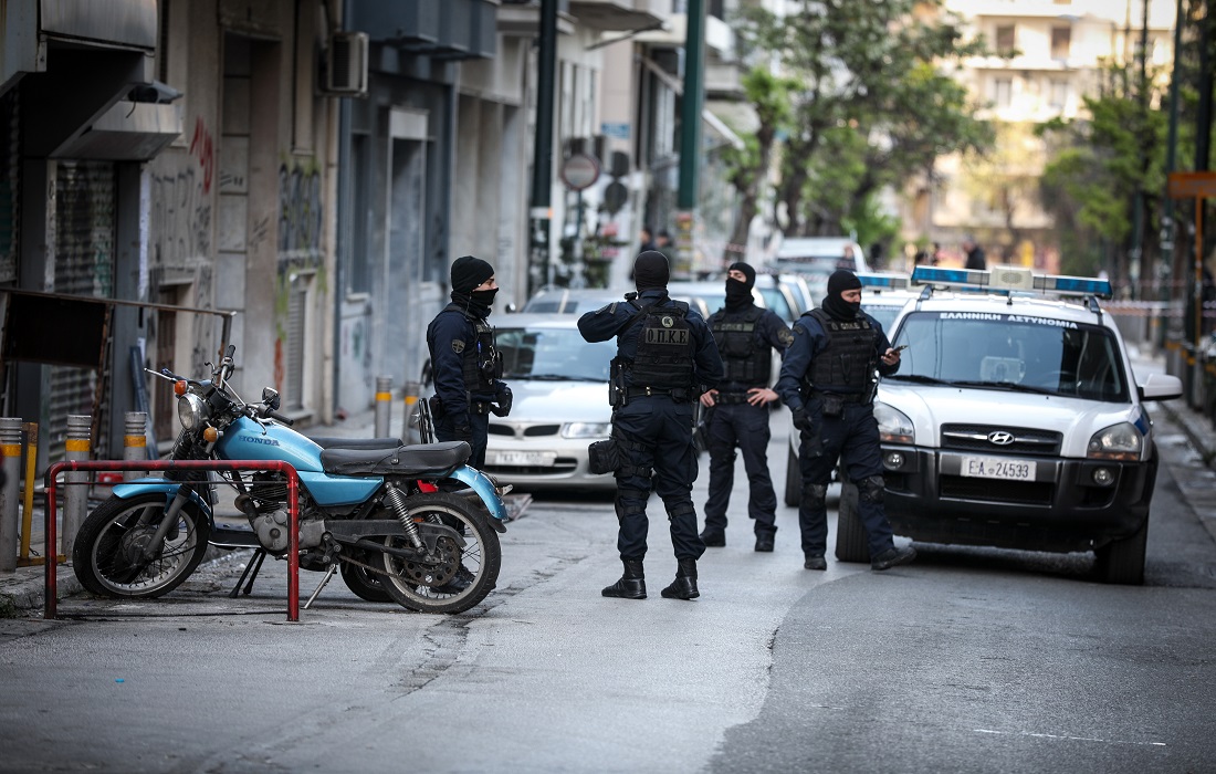Έρευνες της ΕΥΠ και της Αντιτρομοκρατικής στα Εξάρχεια για τον οπλισμό της Λέρου