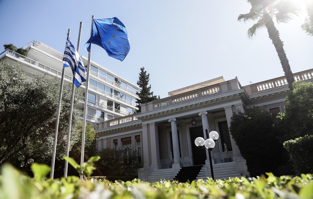 Η αντιμετώπιση του μεταναστευτικού στο επίκεντρο σύσκεψης στο Μαξίμου