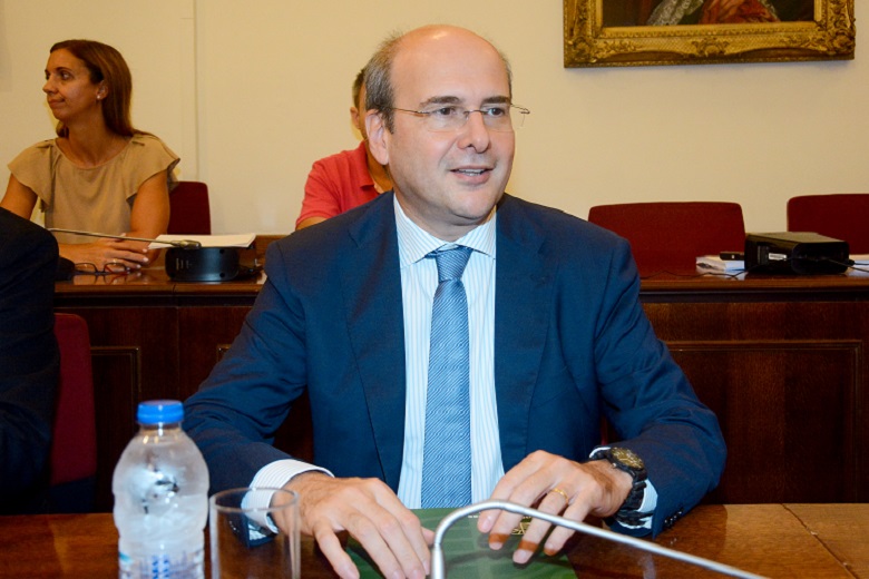 «Ο ΣΥΡΙΖΑ υπέγραψε συμβάσεις και στη Βουλή τις καταψήφισε»