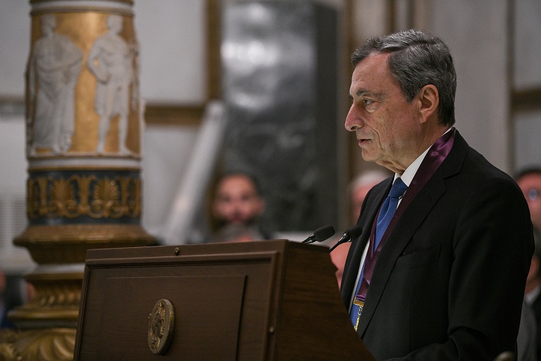 Ντράγκι: Πολιτικές για να ενισχυθεί η σύγκλιση της Ελλάδας με την ευρωπαϊκή οικονομία
