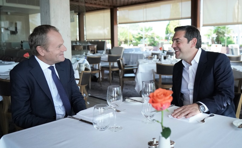 Προσφυγικό, Τουρκία, Βαλκάνια και Brexit στο γεύμα Τσίπρα-Τουσκ