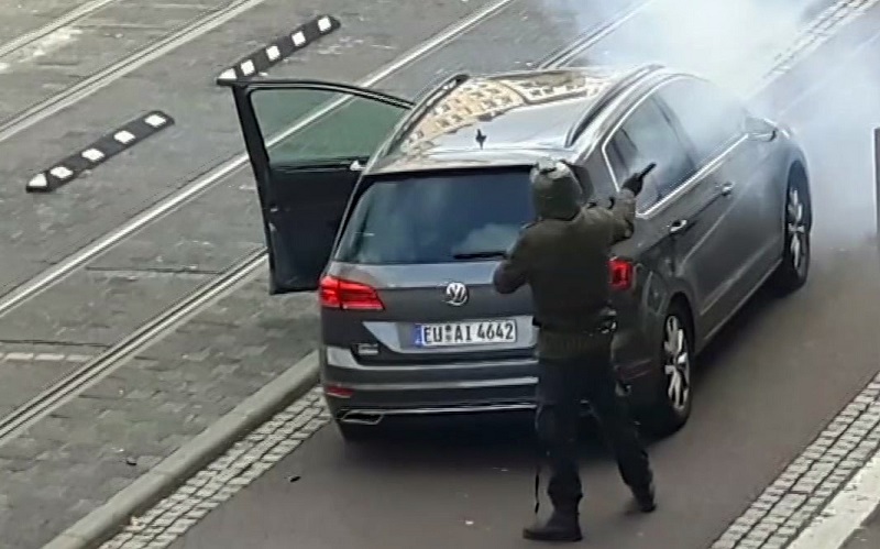 Σχεδίαζε σφαγή στη συναγωγή στην πόλη Χάλε