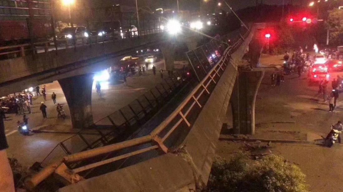 Τρεις οι νεκροί από την κατάρρευση γέφυρας στην Κίνα