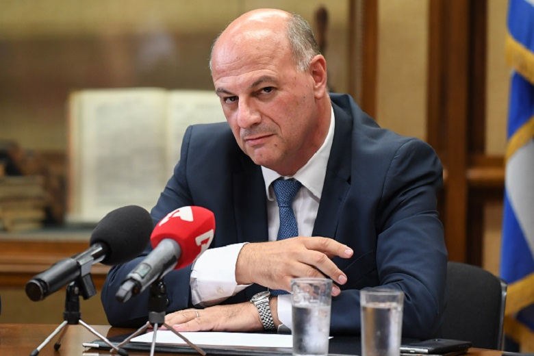 Αυστηρότερες ποινές για τη χρήση μολότοφ και για υποθέσεις τρομοκρατίας