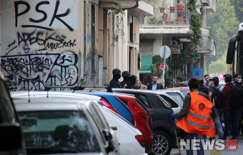 Σε ανοικτές δομές μεταφέρθηκαν οι μετανάστες από τις καταλήψεις στα Εξάρχεια
