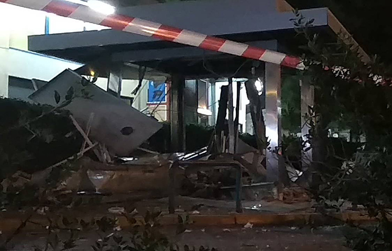 Έκρηξη σε ΑΤΜ σε εμπορικό κέντρο στη Γλυφάδα