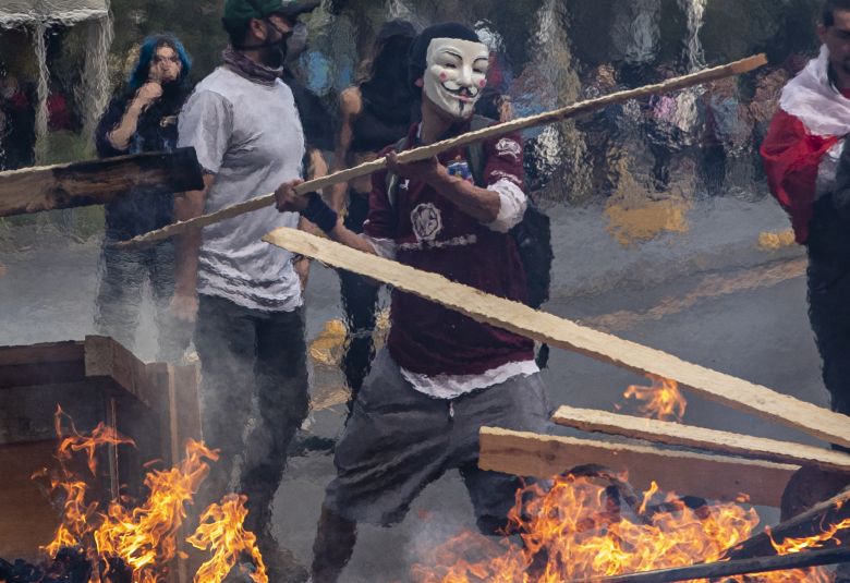 Χάος στη Χιλή: Πού οφείλεται αυτή η οργή των πολιτών;