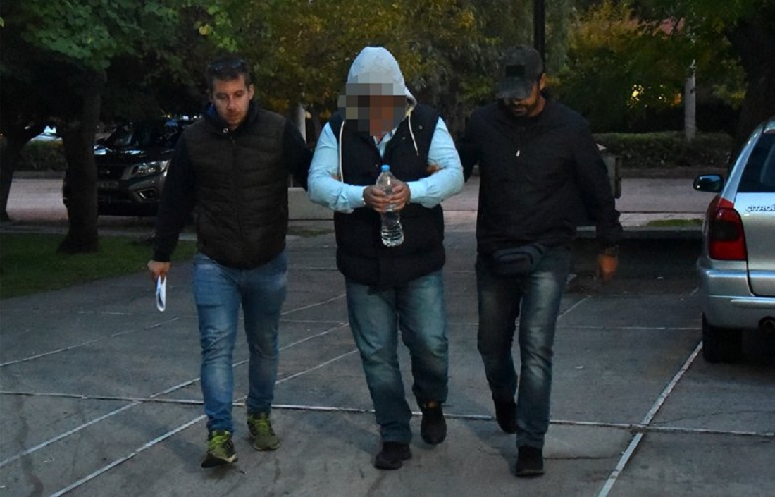 Φονικό στα Μέγαρα: Μου έριξε στο πόδι και πυροβόλησε τρεις φορές τον σύζυγο μου