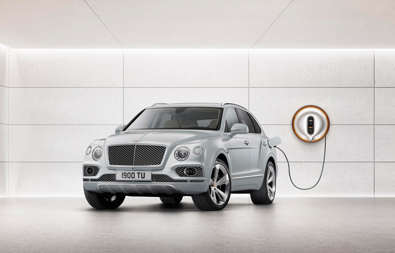 Οι πρώτες Bentley Bentayga στην κυκλοφορία