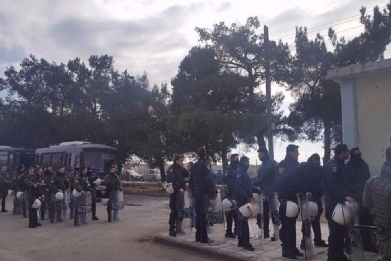 Συλλήψεις δεκάδων αλλοδαπών στη δομή φιλοξενίας Διαβατών