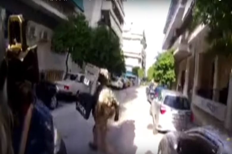 Βίντεο από την επιχείρηση στο σπίτι-κελί στην Κυψέλη