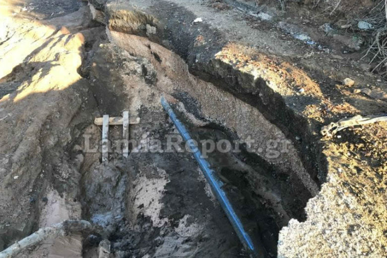 Λαμία: Άνοιξε η γη και τον «κατάπιε» για 90 λεπτά