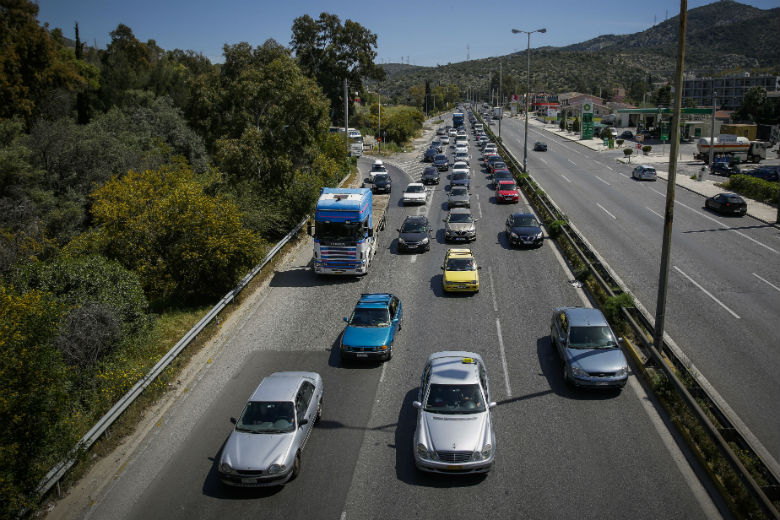 Προσωρινές κυκλοφοριακές ρυθμίσεις στους κόμβους Καλαβρύτων Ξυλοκάστρου και Επιδαύρου