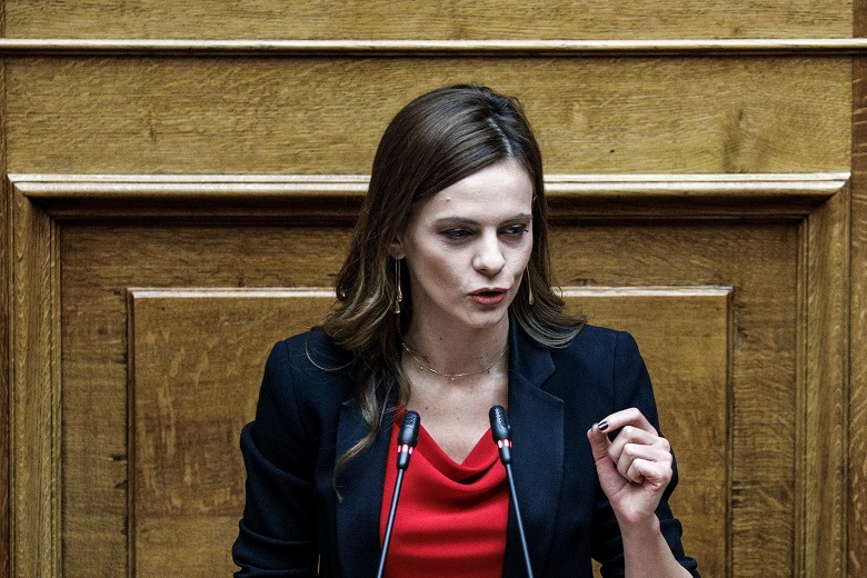 Αχτσιόγλου: Οι προτάσεις ΣΥΡΙΖΑ είναι απόλυτης ουσίας