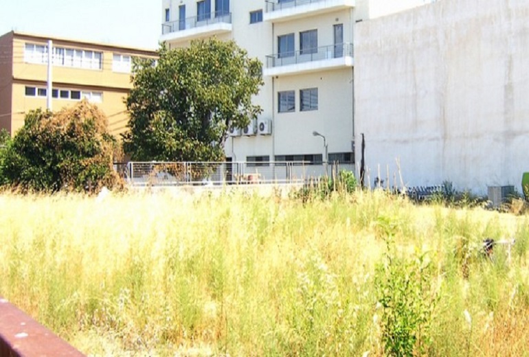 «Ψάχνουν συνέχεια οικόπεδα στα νότια προάστια»