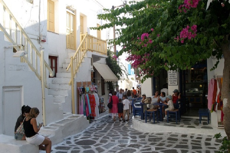 Οι δύο άξονες για τη βελτίωση του εγχώριου τουριστικού προϊόντος
