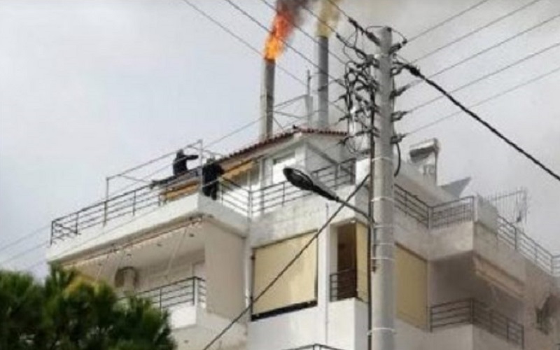 Πυρκαγιά σε εστιατόριο αναστάτωσε την Άνω Γλυφάδα