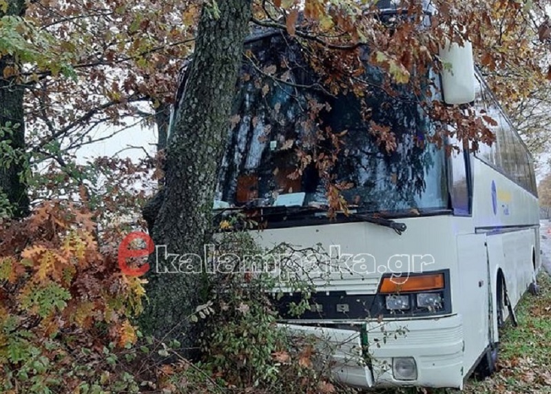 Τροχαίο με σχολικό λεωφορείο στην Καλαμπάκα