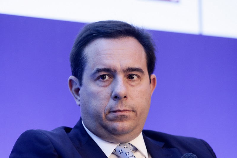 Μηταράκης: Προτεραιότητά μας πρέπει να είναι η αποσυμφόρηση των νησιών