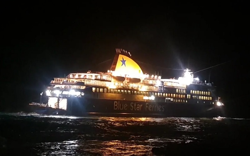 Περιπέτεια για το Blue Star Delos στην καλντέρα της Σαντορίνης