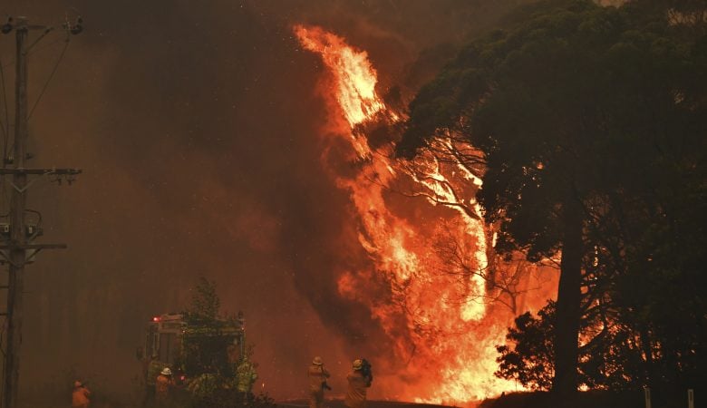 Οι πυρκαγιές απειλούν τα αποθέματα νερού στο Σίδνεϊ