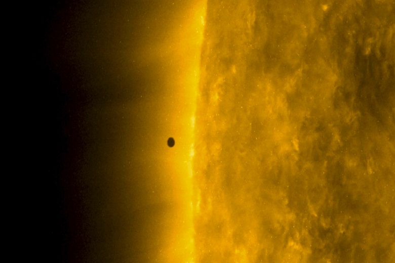 NASA: Ένας 17χρονος ανακάλυψε πλανήτη με δύο ήλιους