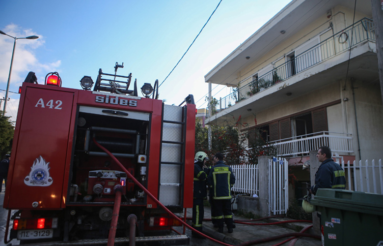 Υπό έλεγχο η φωτιά σε διαμέρισμα στα Μελίσσια – Απομακρύνθηκαν τέσσερα άτομα