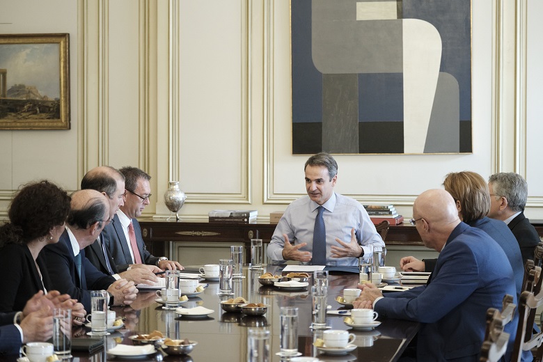 Συνάντηση Μητσοτάκη με εκπροσώπους ενεργειακών εταιρειών