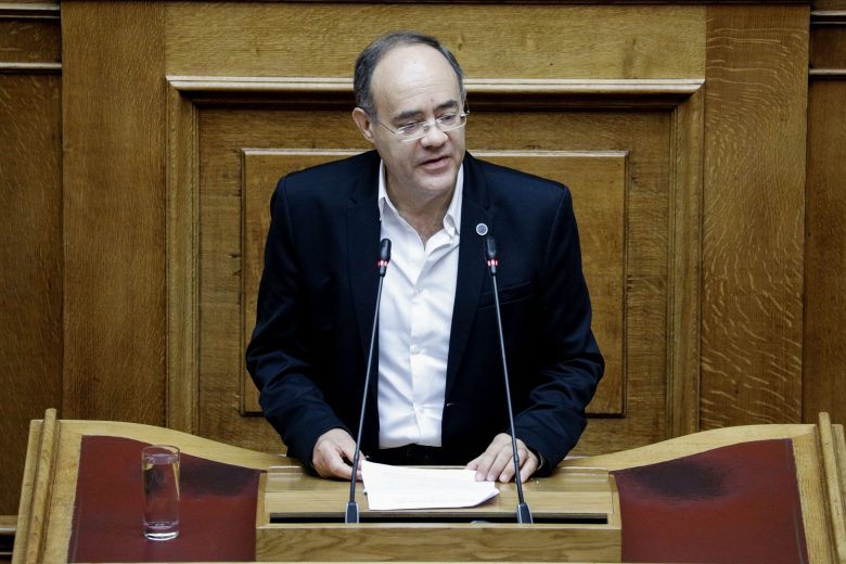 «Απολύτως καταδικαστεά τα χθεσινά λυπηρά επεισόδια εναντίον του κ. Μηταράκη»