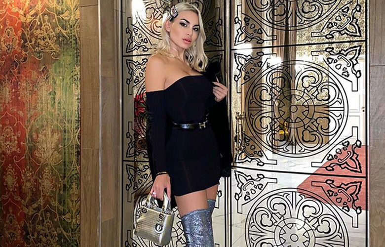 H εκρηκτική ξανθιά Αλεξάνδρα Παναγιώταρου