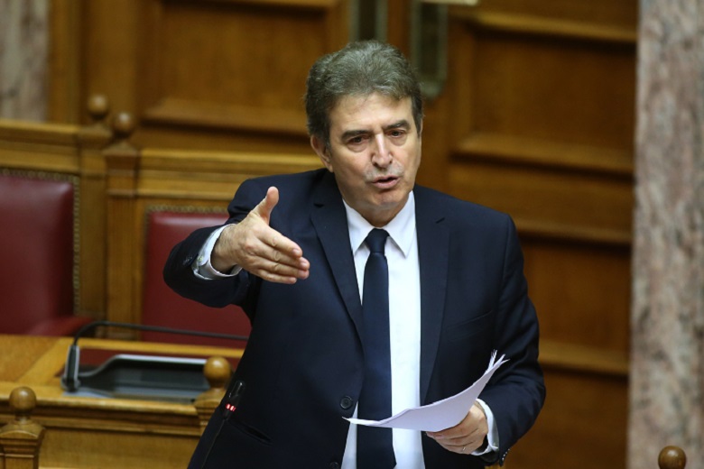 Χρυσοχοΐδης: Ο Ρουβίκωνας ή θα συμμορφωθεί με τον νόμο ή θα υποστεί τις συνέπειες
