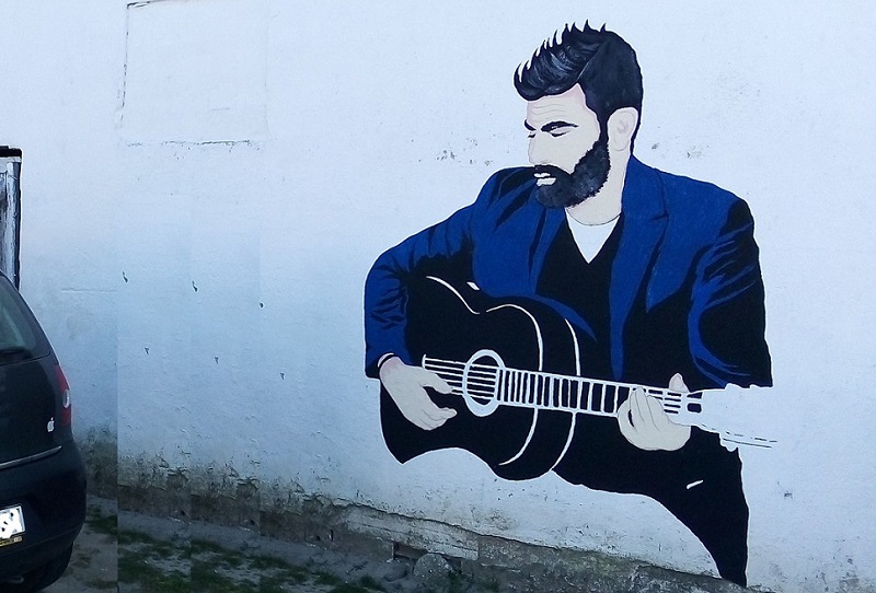 Ο Παντελής Παντελίδης έγινε γκράφιτι σε χωριό της Ξάνθης