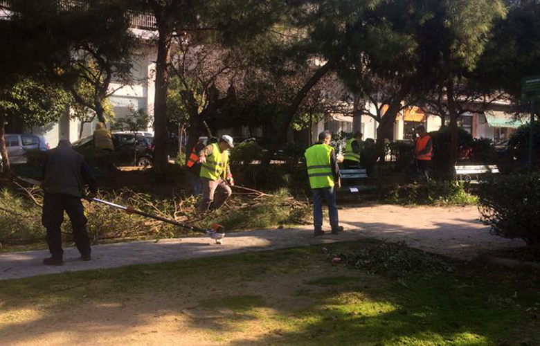 Παρεμβάσεις καθαριότητας και καλλωπισμού σε πλατείες της Αθήνας