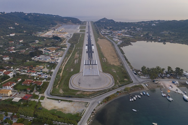 Στα πιο θεαματικά του κόσμου το αεροδρόμιο της Σκιάθου