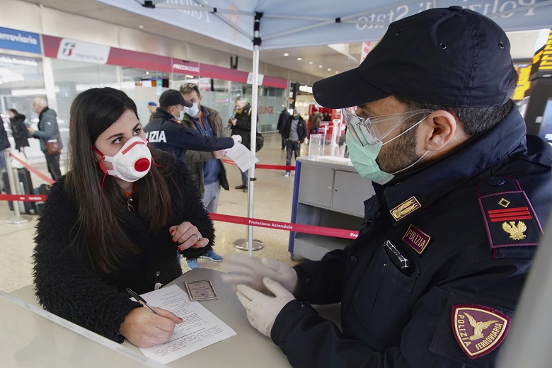 Oδύσσεια η επιστροφή στη χώρα για χιλιάδους εγκλωβισμένους Ιταλούς τουρίστες