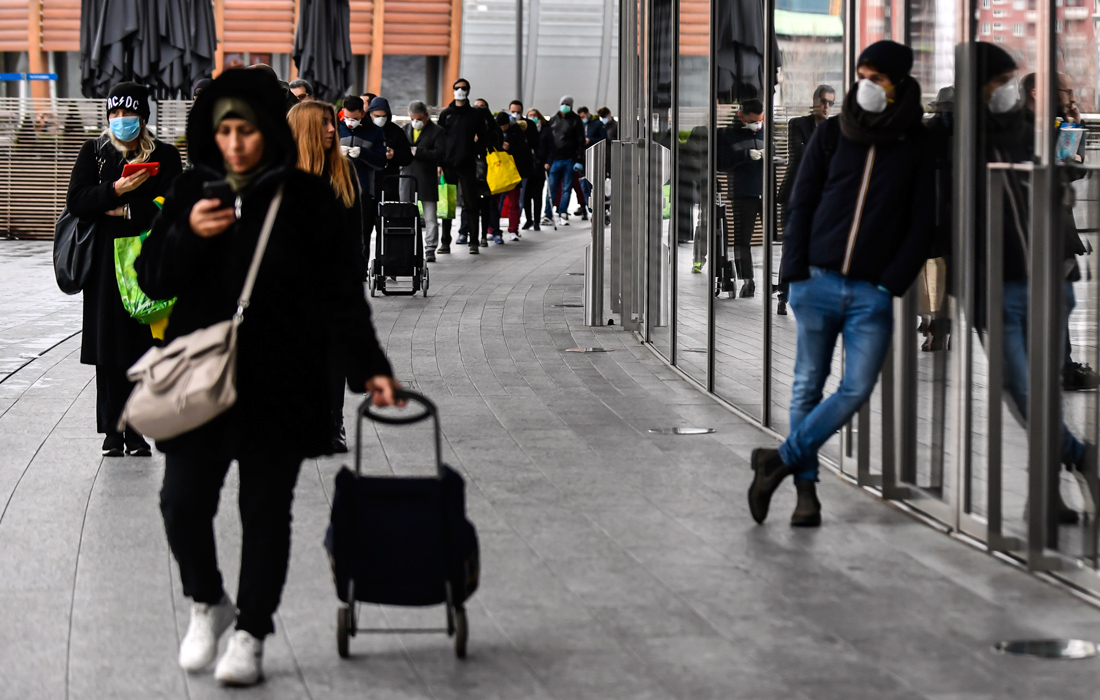 Ο κοροναϊός βουλιάζει την ιταλική οικονομία
