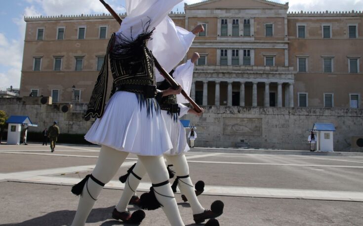 Αρχηγός ΓΕΕΘΑ: Ατσαλώστε την ψυχή σας και την καρδιά σας