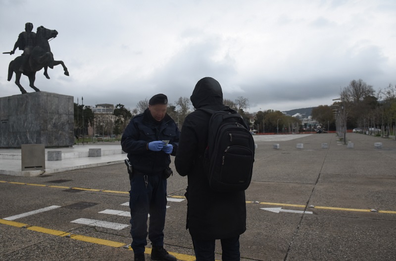 Επέστρεψε από τη Γερμανία, «έσπασε» την υποχρεωτική καραντίνα και βγήκε βόλτα